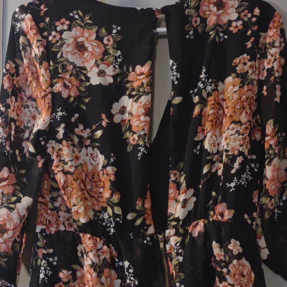 Romper - Picture 4 of 6